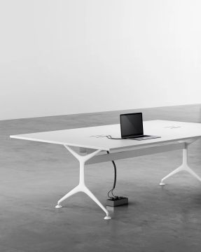 Frametable meeting 240 by Alias - view 3