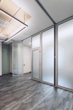 Soundproof Movable Glass Walls by Anaunia - view 3