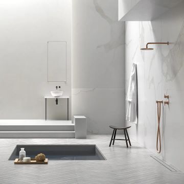 Set doccia con presa acqua e supporto per doccetta tonda ottone by AQUAELITE - view 3