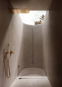 Set doccia con presa acqua e supporto per doccetta tonda ottone by AQUAELITE - view 2