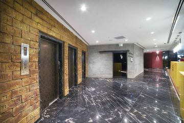 Heritage XVIII by Artstone Panel Systems - view 3