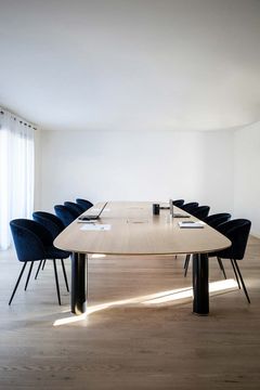Table Pilotis Bassin by Belull - view 2