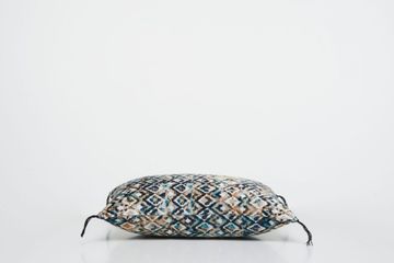 Coussin Velours Bagheera 2 by Bérengère Leroy - view 3