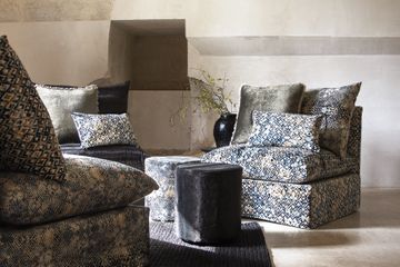 Coussin Velours Bagheera by Bérengère Leroy - view 2