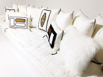 Coussin Retour de Madagascar Galerie by Bérengère Leroy - view 2
