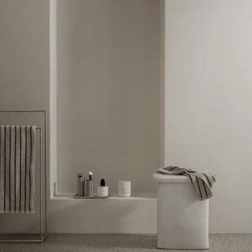 TOKI ceramic stool Lily White T-shape by Blomus - view 3