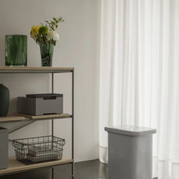 TOKI ceramic stool Lily White T-shape by Blomus - view 4