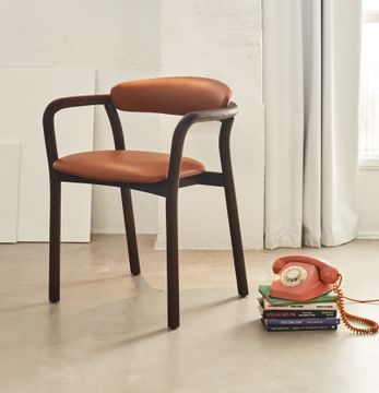 Cécile Tapizado Armchair by Capdell - view 2