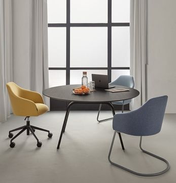 Helium Chair by Capdell - view 2