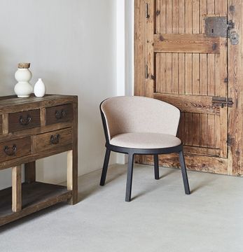 Aro Semitapizada Armchair by Capdell - view 2