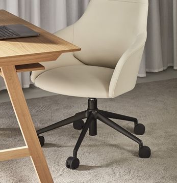 Ejecutivo Helium Armchair by Capdell - view 3