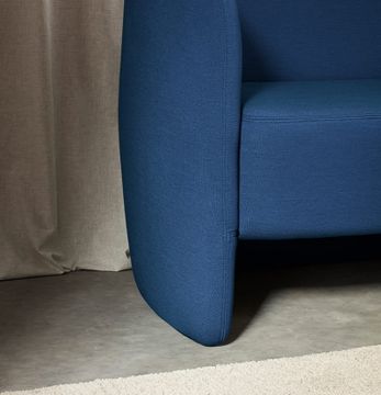 Plum Sofa by Capdell - view 3