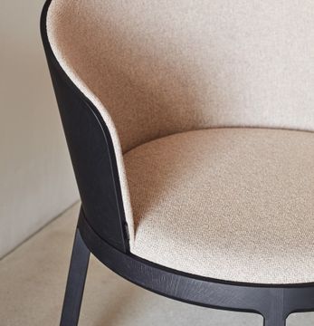 Aro Semitapizada Armchair by Capdell - view 3