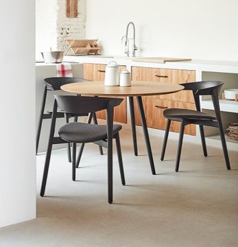 Gazelle Con Tapa Circular Table by Capdell - view 3