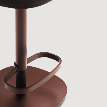 Nara Pistón Elevable Stool by Capdell - view 6