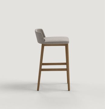 Concord Bajo De Madera Stool by Capdell - view 4