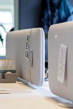 Pillow Desk by Cascando - view 4