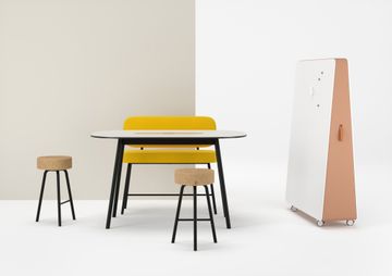Pully Bench by Cascando - view 3