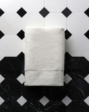 Plush bath sheet by Devon&Devon - view 2