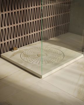 Continental shower tray by Maami Home - view 8
