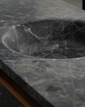 Nordic Stand-Alone Metal washbasin by Maami Home - view 5