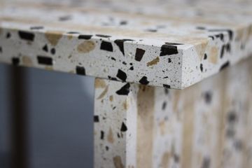 Line side table by Maami Home - view 5