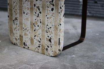 Line side table by Maami Home - view 3