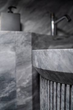 Doric washbasin by Maami Home - view 2