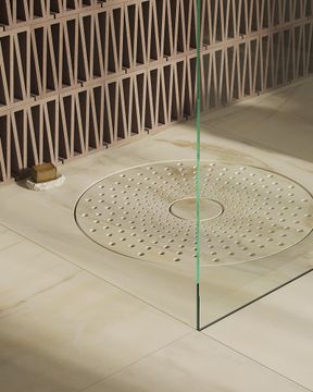 Continental shower tray by Maami Home - view 3