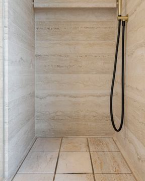 Tiled shower tray by Maami Home - view 5