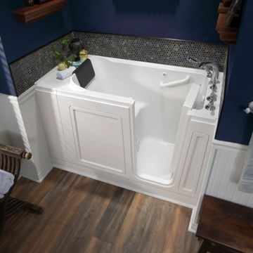 Acrylic Luxury Series 28 x 48-Inch Walk-in Tub With Soaker System - Right-Hand Drain With Faucet by American Standard - view 9