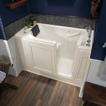 Acrylic Luxury Series 28 x 48-Inch Walk-in Tub With Combination Air Spa and Whirlpool Systems - Right-Hand Drain With Faucet by American Standard - view 9