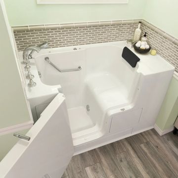 Gelcoat Premium Series 32 x 52 -Inch Walk-in Tub With Soaker System - Left-Hand Drain With Faucet by American Standard - view 9