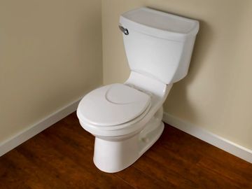 Champion 4 Slow Close Toilet Seat by American Standard - view 4