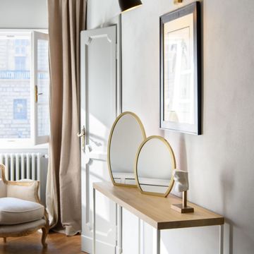 Novecento Jane medium oval mirror by Il Bronzetto - view 3