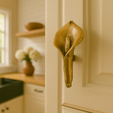 Flora Calla - flower brass knob by Il Bronzetto - view 2