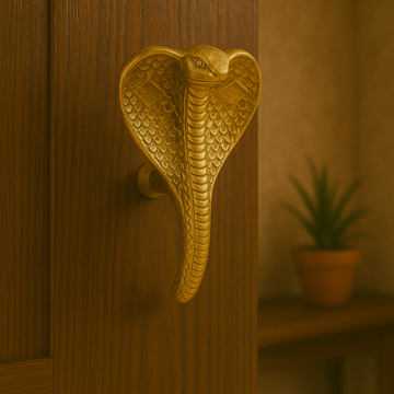 Fauna Obscura – snake brass knob by Il Bronzetto - view 2