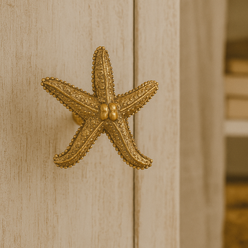 Oceano Favignana - starfish brass knob by Il Bronzetto - view 2