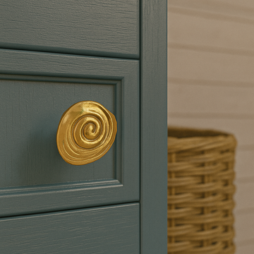 Oceano Moon - seashell brass knob by Il Bronzetto - view 2