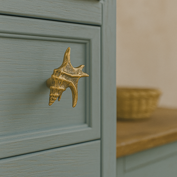 Oceano Palm Murex - seashell brass knob by Il Bronzetto - view 2