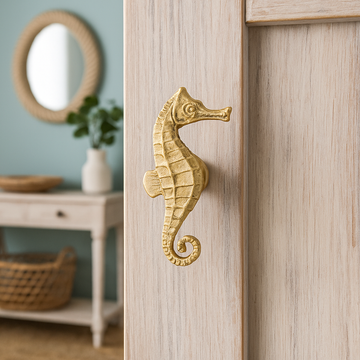 Oceano Monterosso - seahorse brass knob by Il Bronzetto - view 2