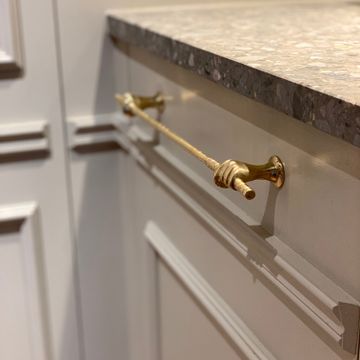 Frankenstein Grasp – hand brass knob by Il Bronzetto - view 2