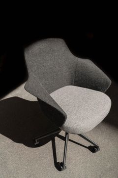 Linus Chair by La Manufacture - view 4