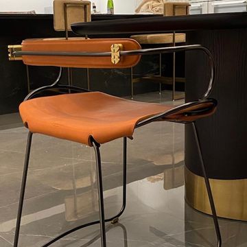 Hug Chair - Customizable & Handcrafted in Cowhide Leather and Steel by Jover+Valls - view 5