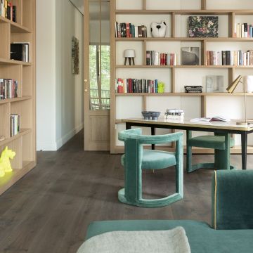 Escritorio Antique Boutique - Mid-Century con Detalles en Latón by Jover+Valls - view 2