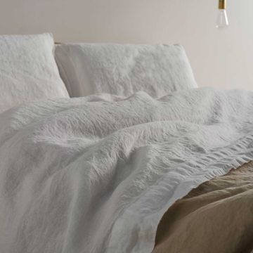 Double bed sheet and pillowcase set by LA FABBRICA DEL LINO - view 3