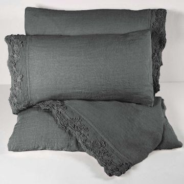 Double duvet cover and pillowcase set with Petals embroidery by LA FABBRICA DEL LINO - view 5