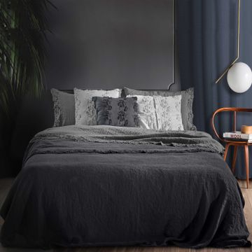 Double duvet cover and pillowcase set with Petals embroidery by LA FABBRICA DEL LINO - view 4