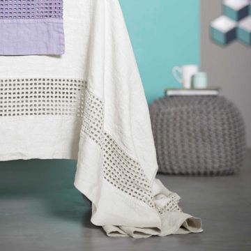 Rectangular tablecloth with square embroidery * while stocks last by LA FABBRICA DEL LINO - view 8