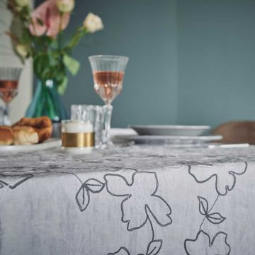 Rectangular tablecloth with Narcissus embroidery by LA FABBRICA DEL LINO - view 9